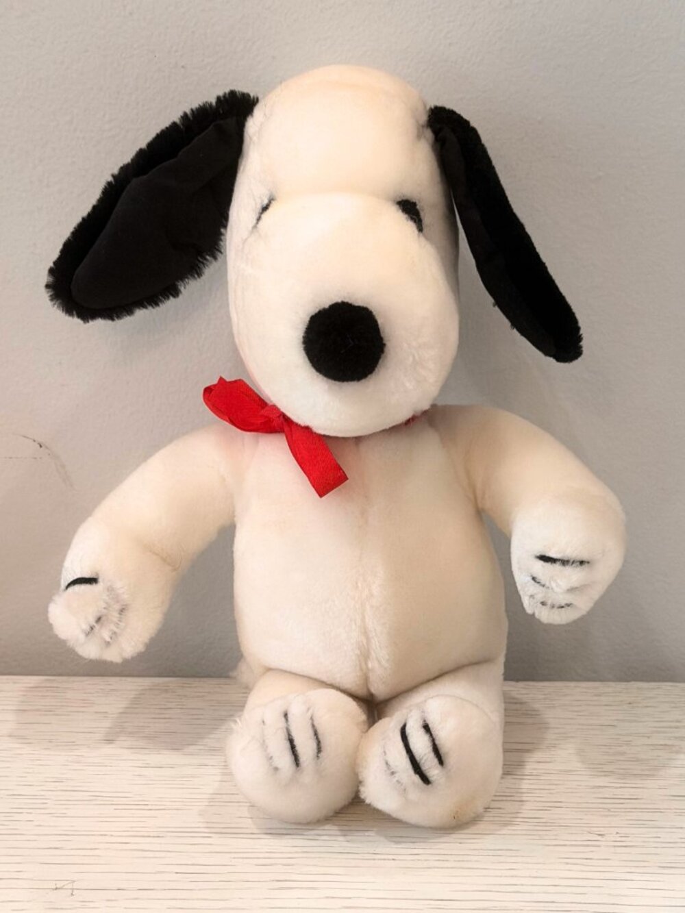 Vintage 1968 Snoopy Plush Stuffed Animal United Feature Syndicate Peanuts 11"
